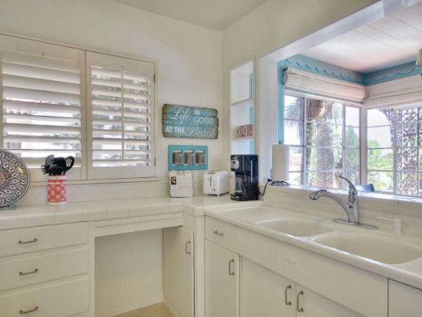 Santa Barbara Vacation Rental: Luxury Stay with Steps to Beach