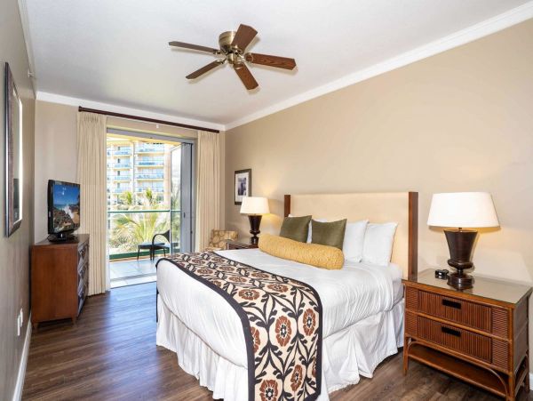 3 Adjacent Residences with 6 Bedrooms & Ocean Views