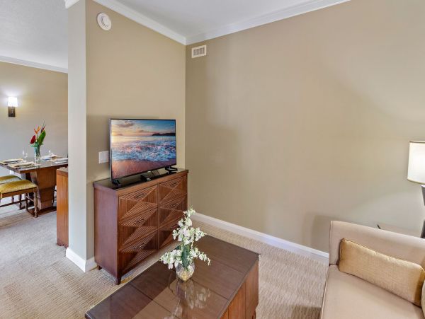 3 Adjacent Residences with 6 Bedrooms & Ocean Views