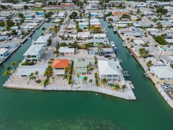 Four Bedroom Exclusive Retreat in Marathon, FL