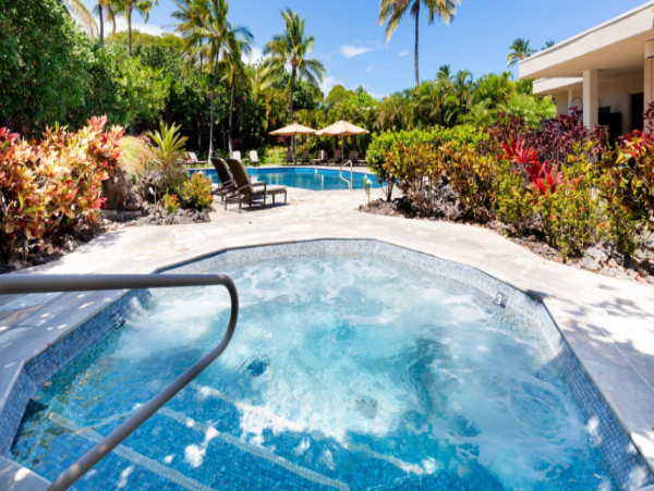 Elegant Waimea Condo with Mountain & Ocean Access