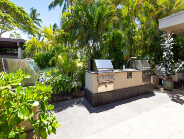 Elegant Waimea Condo with Mountain & Ocean Access