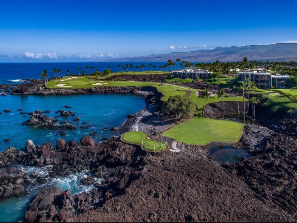 Elegant Waimea Condo with Mountain & Ocean Access