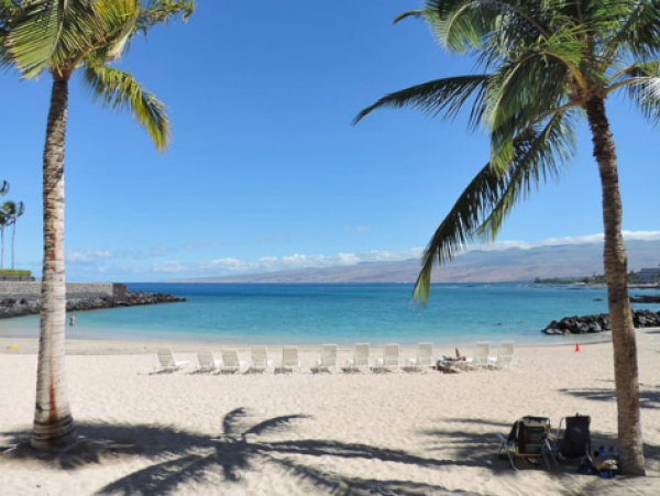 Elegant Waimea Condo with Mountain & Ocean Access