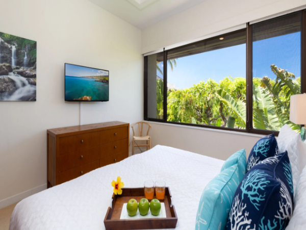 Elegant Waimea Condo with Mountain & Ocean Access