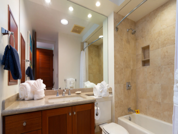 Elegant Waimea Condo with Mountain & Ocean Access