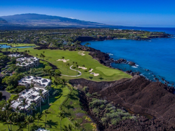 Elegant Waimea Condo with Mountain & Ocean Access