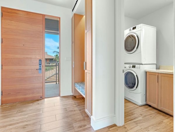 Stunning Six Bedroom Vacation Rental in Captivating Kaanapali
