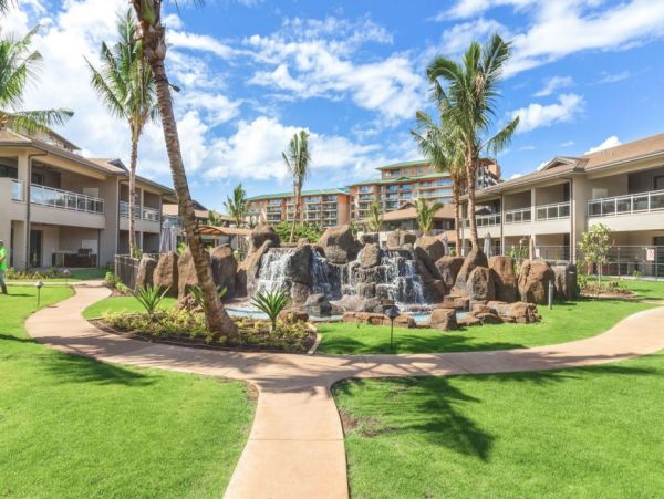 Stunning Six Bedroom Vacation Rental in Captivating Kaanapali