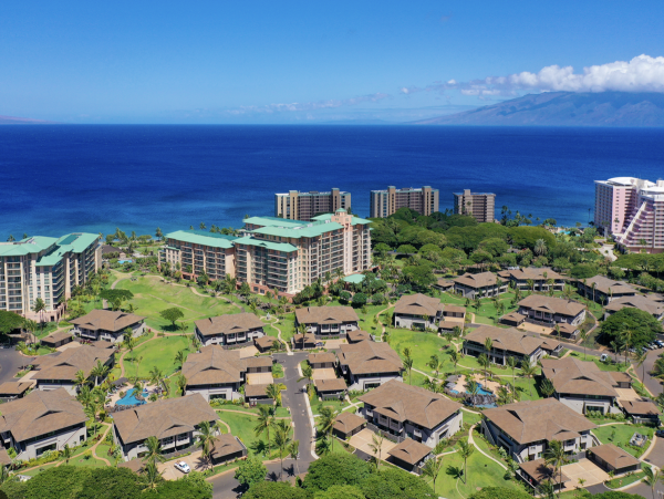 Stunning Six Bedroom Vacation Rental in Captivating Kaanapali