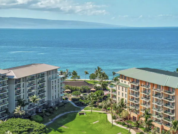 Stunning Six Bedroom Vacation Rental in Captivating Kaanapali