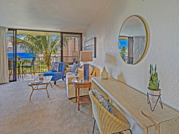 Beautiful Vacation Rental One Bedroom & Ocean Views