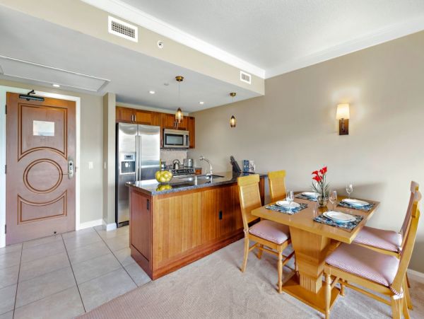 Kaanapali Deluxe Residences with Ocean & Mountain Views