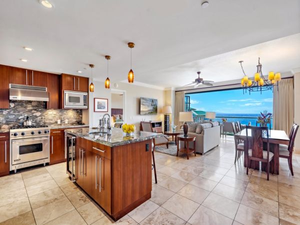 Kaanapali Deluxe Residences with Ocean & Mountain Views