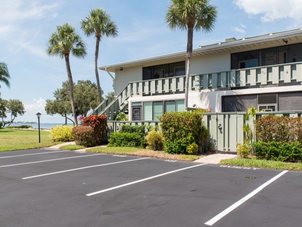 Bayfront Vacation Condo with 2 Bedrooms in Holmes Beach