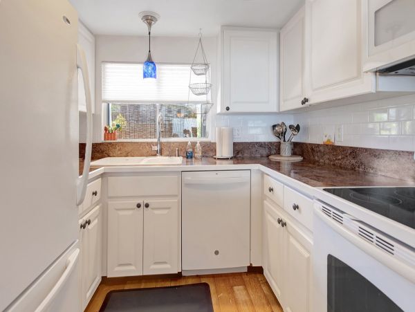 Bayfront Vacation Condo with 2 Bedrooms in Holmes Beach