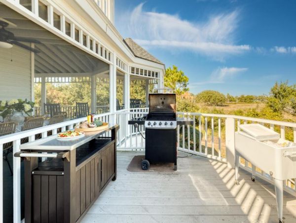 Top Vacation Rental on Sullivan’s Island: Beachfront Bliss