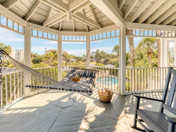 Top Vacation Rental on Sullivan’s Island: Beachfront Bliss