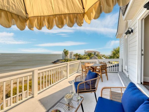 Top Vacation Rental on Sullivan’s Island: Beachfront Bliss