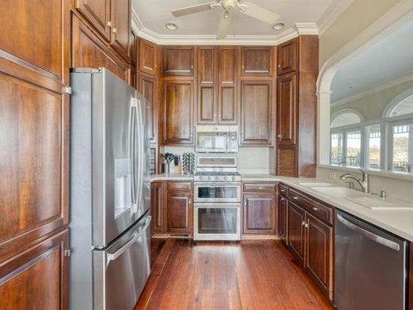 Top Vacation Rental on Sullivan’s Island: Beachfront Bliss