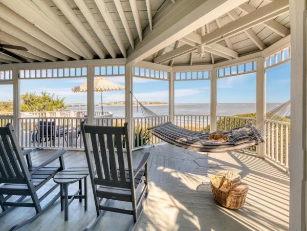 Top Vacation Rental on Sullivan’s Island: Beachfront Bliss