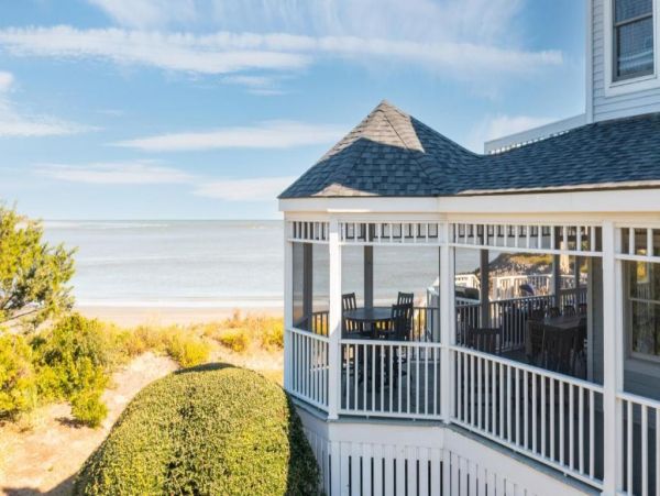 Top Vacation Rental on Sullivan’s Island: Beachfront Bliss