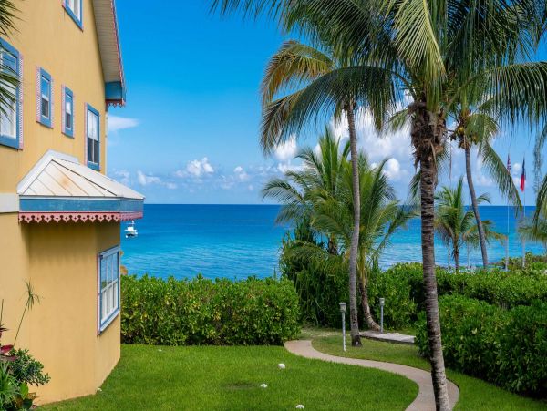 Best Vacation Rental in Cayman Islands Oceanfront