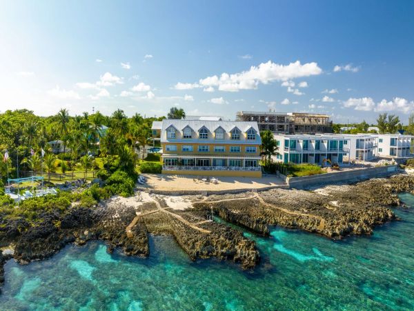 Best Vacation Rental in Cayman Islands Oceanfront