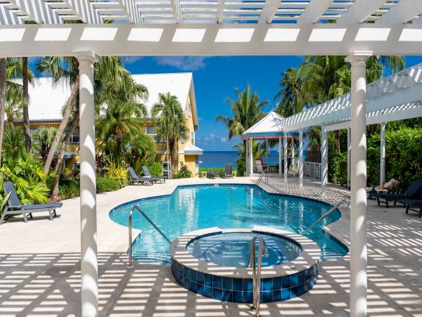 Best Vacation Rental in Cayman Islands Oceanfront