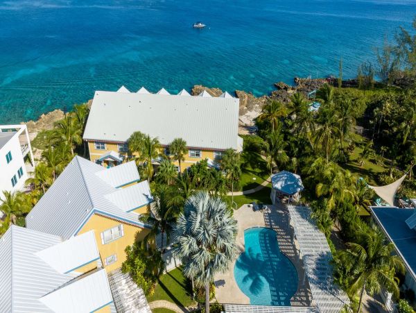 Best Vacation Rental in Cayman Islands Oceanfront