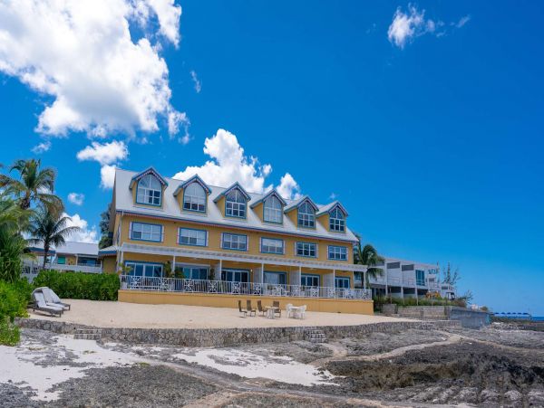Best Vacation Rental in Cayman Islands Oceanfront