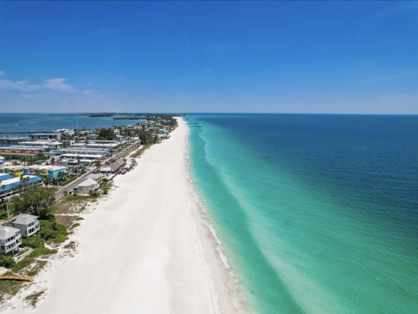 Chic New 7 Bedroom Beach Home