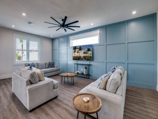 Chic New 7 Bedroom Beach Home