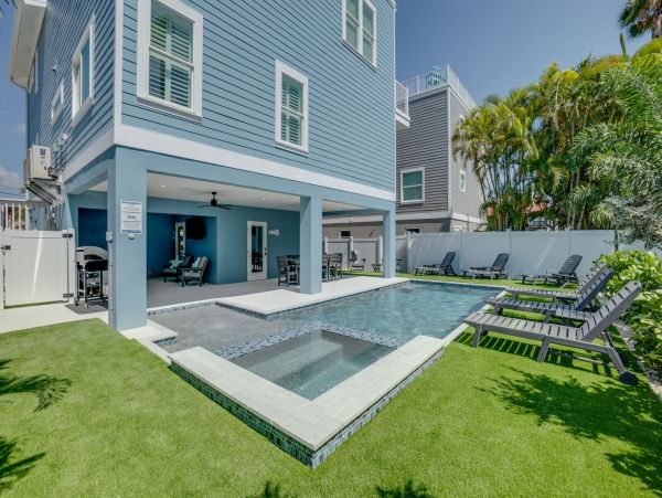 Chic New 7 Bedroom Beach Home