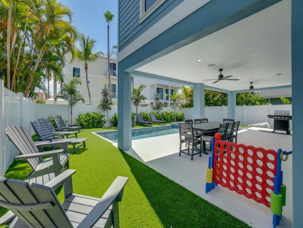 Chic New 7 Bedroom Beach Home
