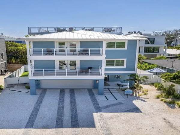 Chic New 7 Bedroom Beach Home NEW ARRIVAL 4 Min Walk to Beach FREE Golf Cart