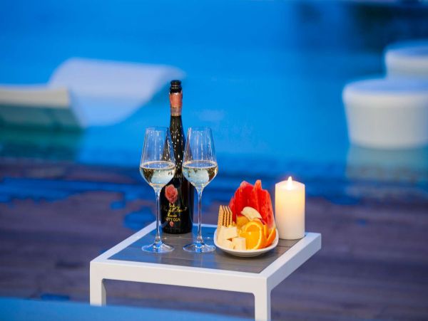 Luxury Vacation Rental in the Cayman Islands Await You!