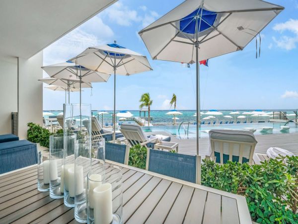 Luxury Vacation Rental in the Cayman Islands Await You!