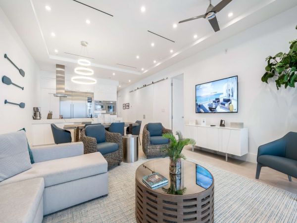 Luxury Vacation Rental in the Cayman Islands Await You!
