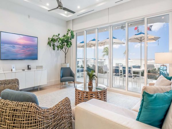 Luxury Vacation Rental in the Cayman Islands Await You!
