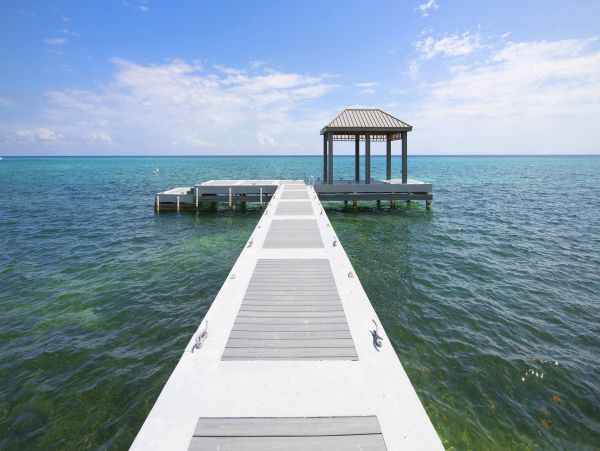 Cayman Islands Vacation Rental: Modern Condo with Rooftop Views