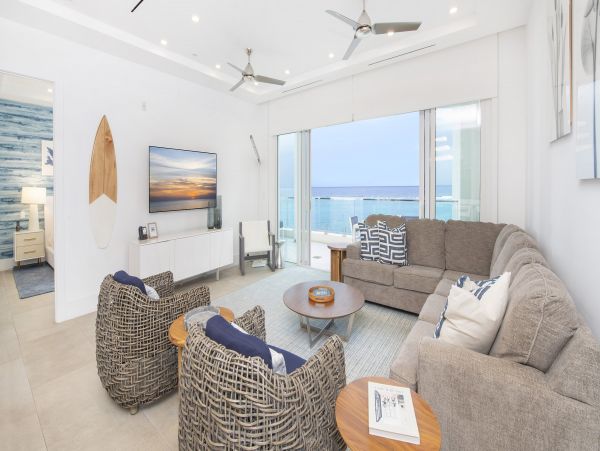 Cayman Islands Vacation Rental: Modern Condo with Rooftop Views