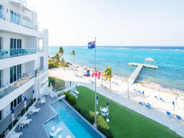 Luxury Vacation Rental in Grand Cayman Island Awaits You!