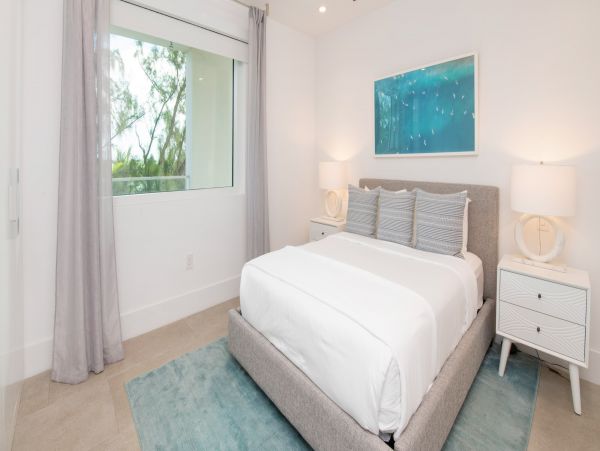 Luxury Vacation Rental in Grand Cayman Island Awaits You!