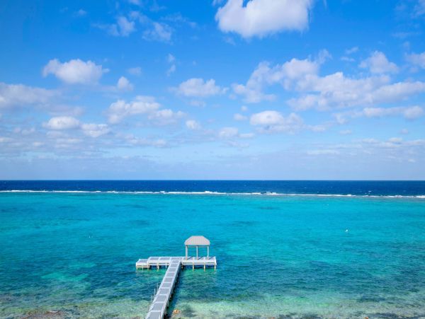 Luxury Vacation Rental in Grand Cayman Island Awaits You!