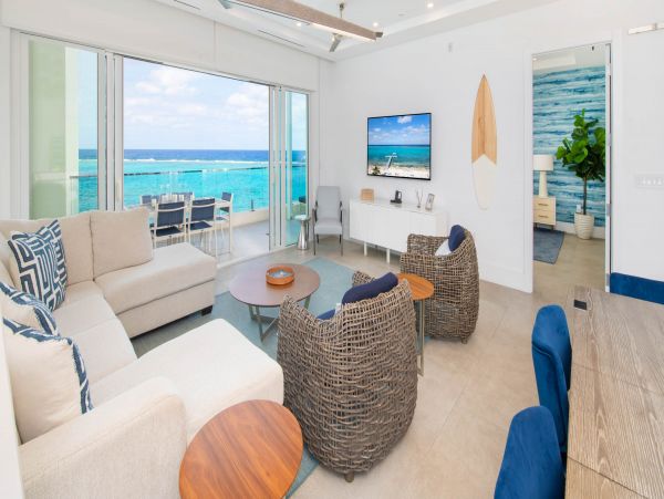 Luxury Vacation Rental in Grand Cayman Island Awaits You!
