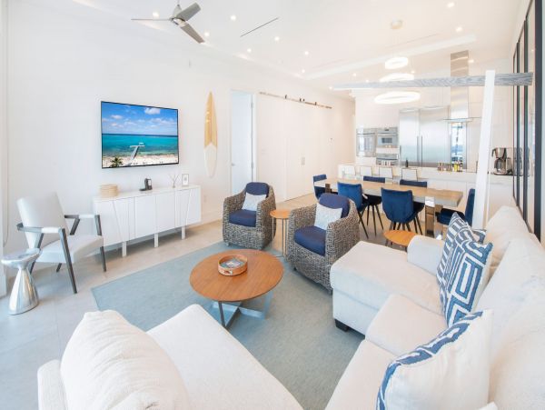 Luxury Vacation Rental in Grand Cayman Island Awaits You!
