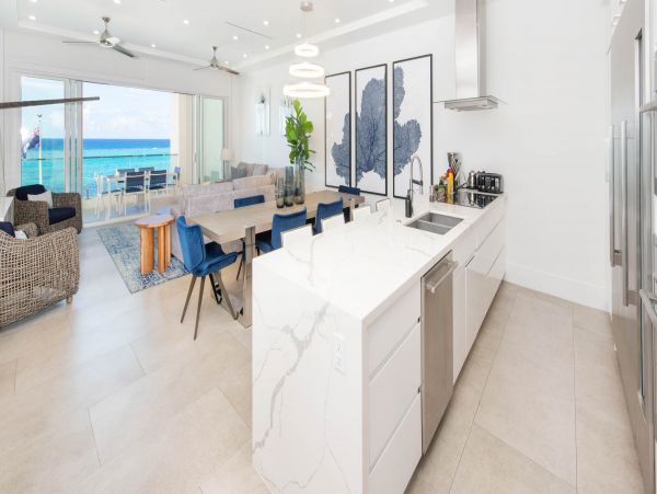 Cayman Islands Condo: Private Balcony, Rooftop Views & Luxury