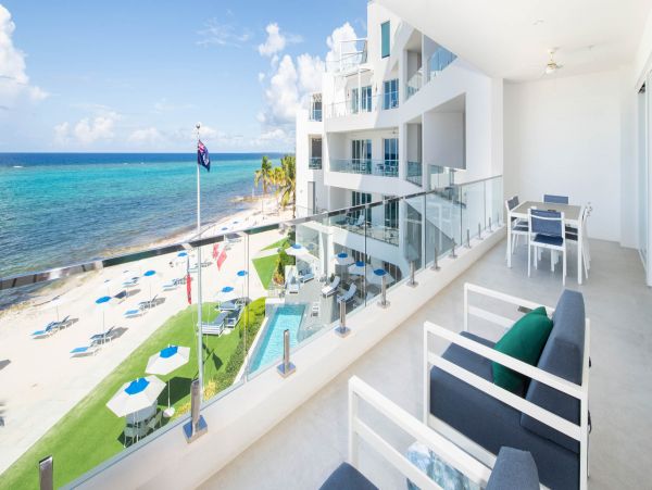 Cayman Islands Condo: Private Balcony, Rooftop Views & Luxury