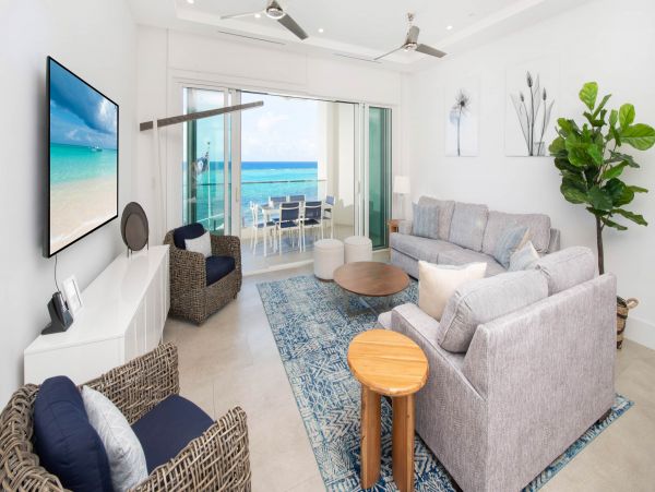 Cayman Islands Condo: Private Balcony, Rooftop Views & Luxury